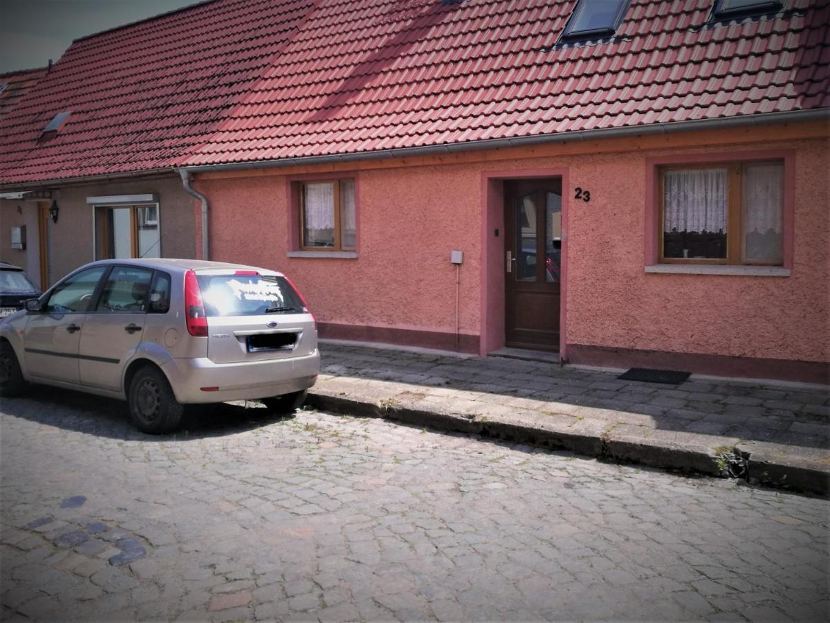Familienfreundliches Ferienhaus mit 3 Schlafzimmern Oldisleben Exterior foto