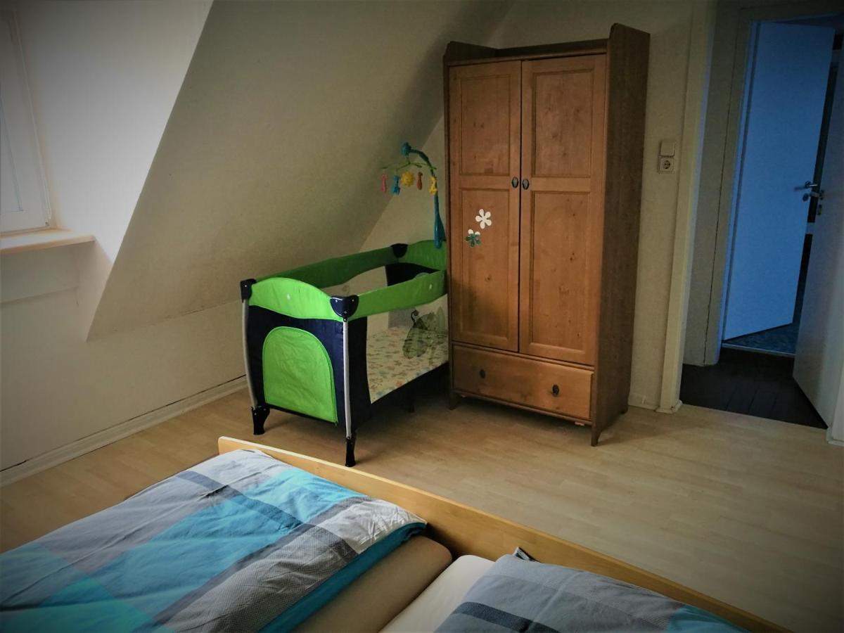 Familienfreundliches Ferienhaus mit 3 Schlafzimmern Oldisleben Exterior foto