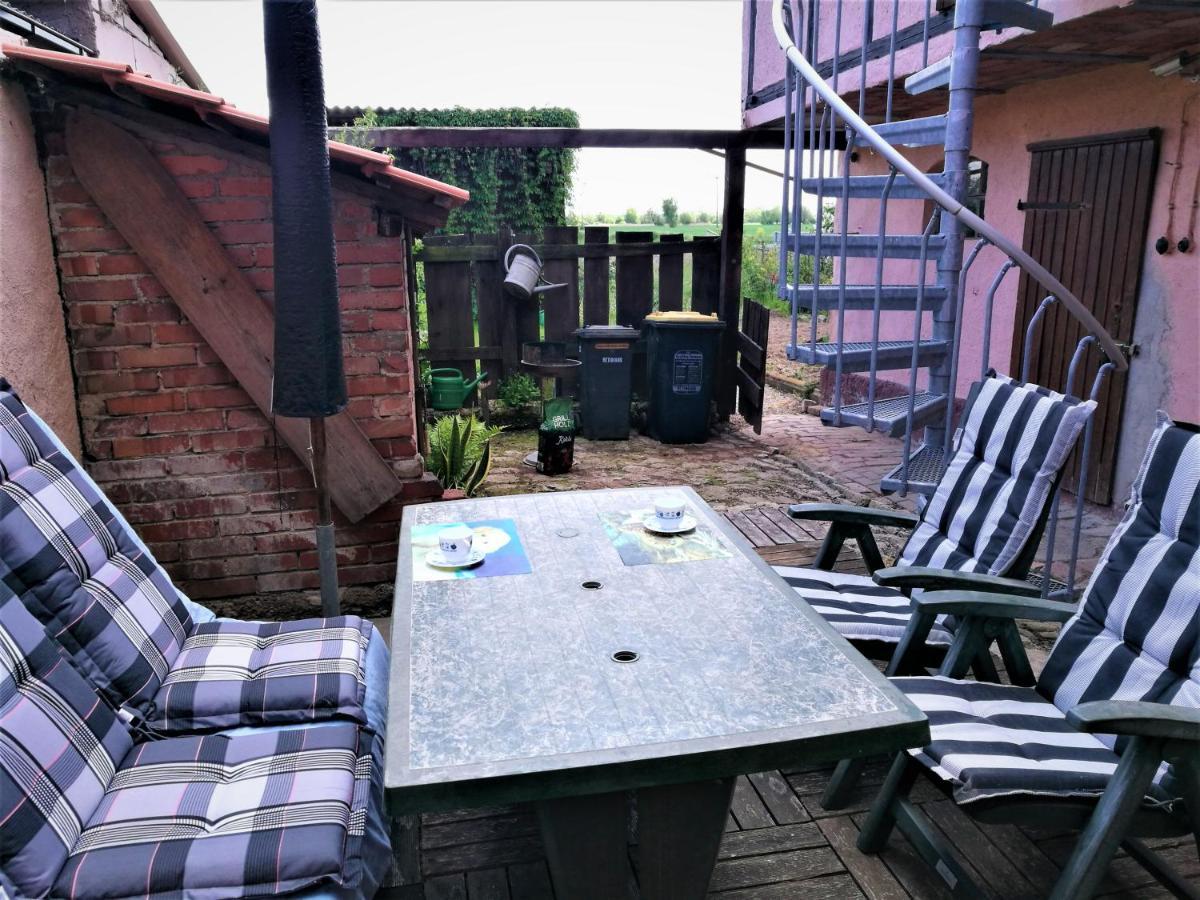 Familienfreundliches Ferienhaus mit 3 Schlafzimmern Oldisleben Exterior foto