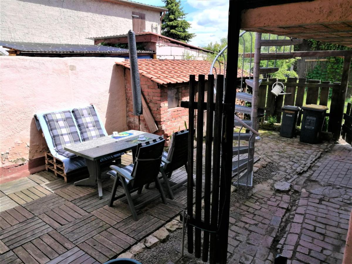 Familienfreundliches Ferienhaus mit 3 Schlafzimmern Oldisleben Exterior foto