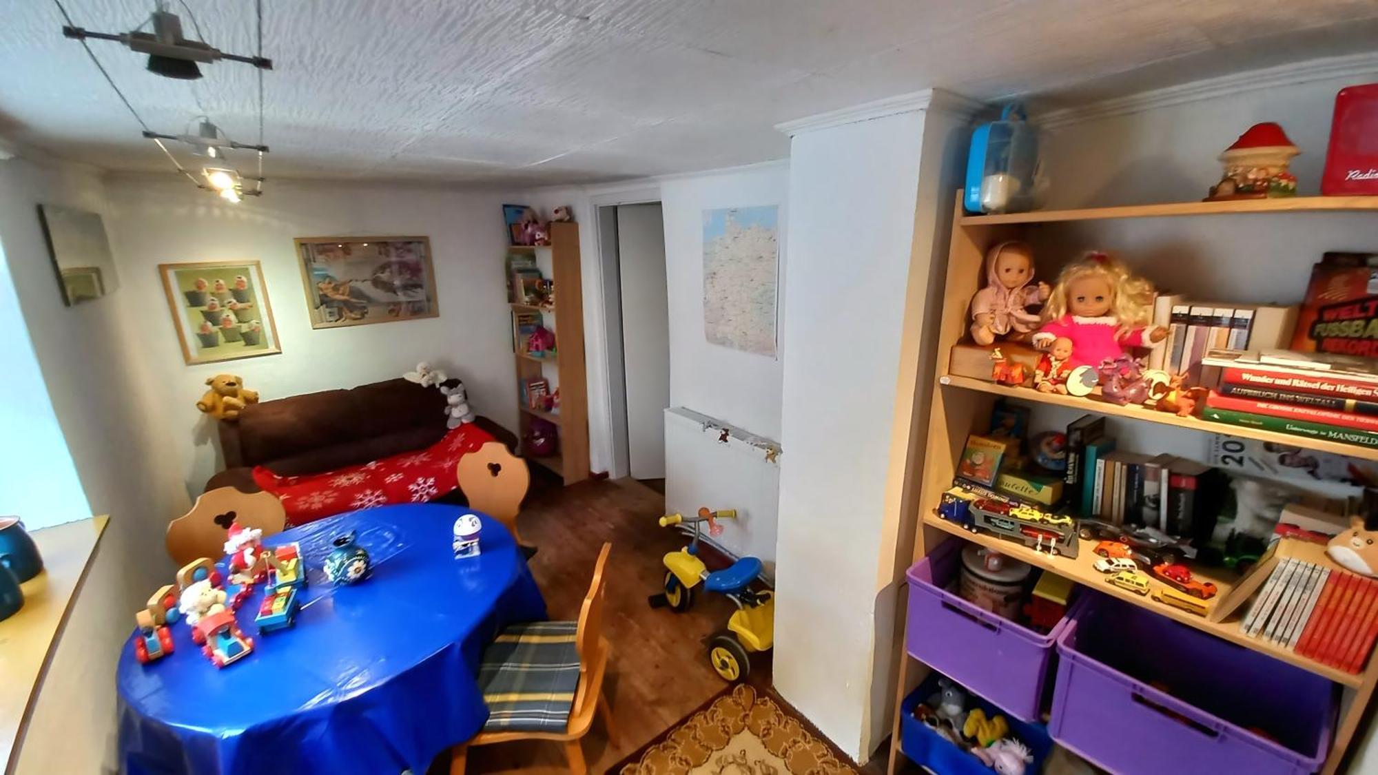 Familienfreundliches Ferienhaus mit 3 Schlafzimmern Oldisleben Exterior foto